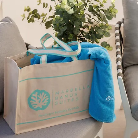 Marbella Banus Suites - Banus - Playa Del Duque - Luxury Beachfront Complex - 2Br - 2Ba - Direct Beach Access - Just 3 Min Walk To Puerto Banus Marina - Outdoor Terrace - 35,000 M2 Tropical Gardens - 3 Pools - 2 Onsite Restaurants - Ideal For Familie * Marbella