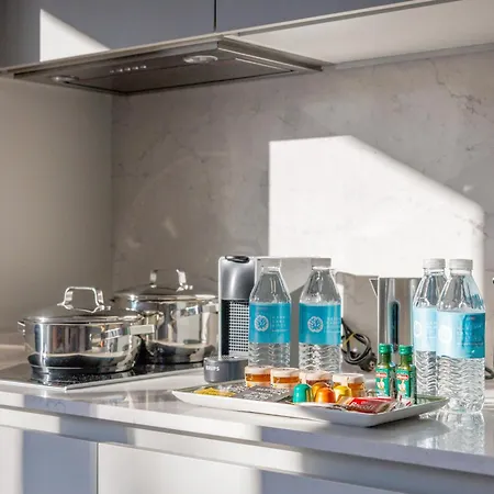 Appartement Marbella Banus Suites - Banus - Playa Del Duque - Luxury Beachfront Complex - 2Br - 2Ba - Direct Beach Access - Just 3 Min Walk To Puerto Banus Marina - Outdoor Terrace - 35,000 M2 Tropical Gardens - 3 Pools - 2 Onsite Restaurants - Ideal For Familie *